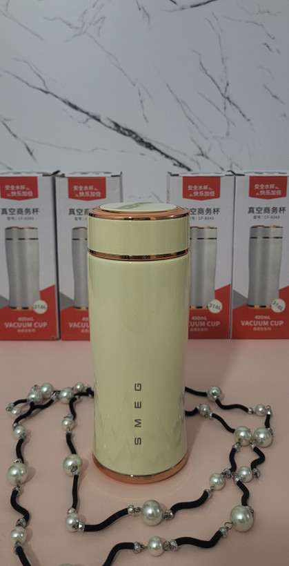 تراول ماگ SMEG مدل درب پیچی ۳۰۰ میلیلیتر — استیل ۳۱۶ براق (Shiny) اورجینال