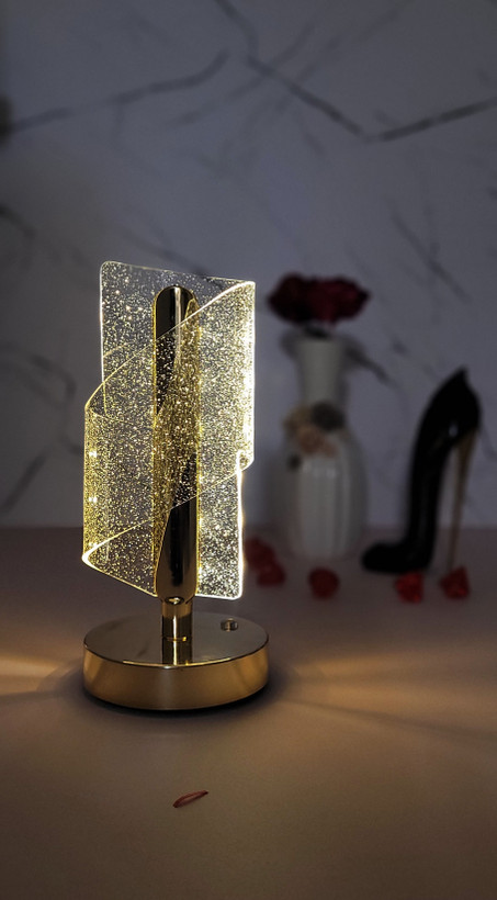آباژور رومیزی لمسی مدل ابری کریستال اکریلیک طلایی — چراغ خواب LED با حباب شناور