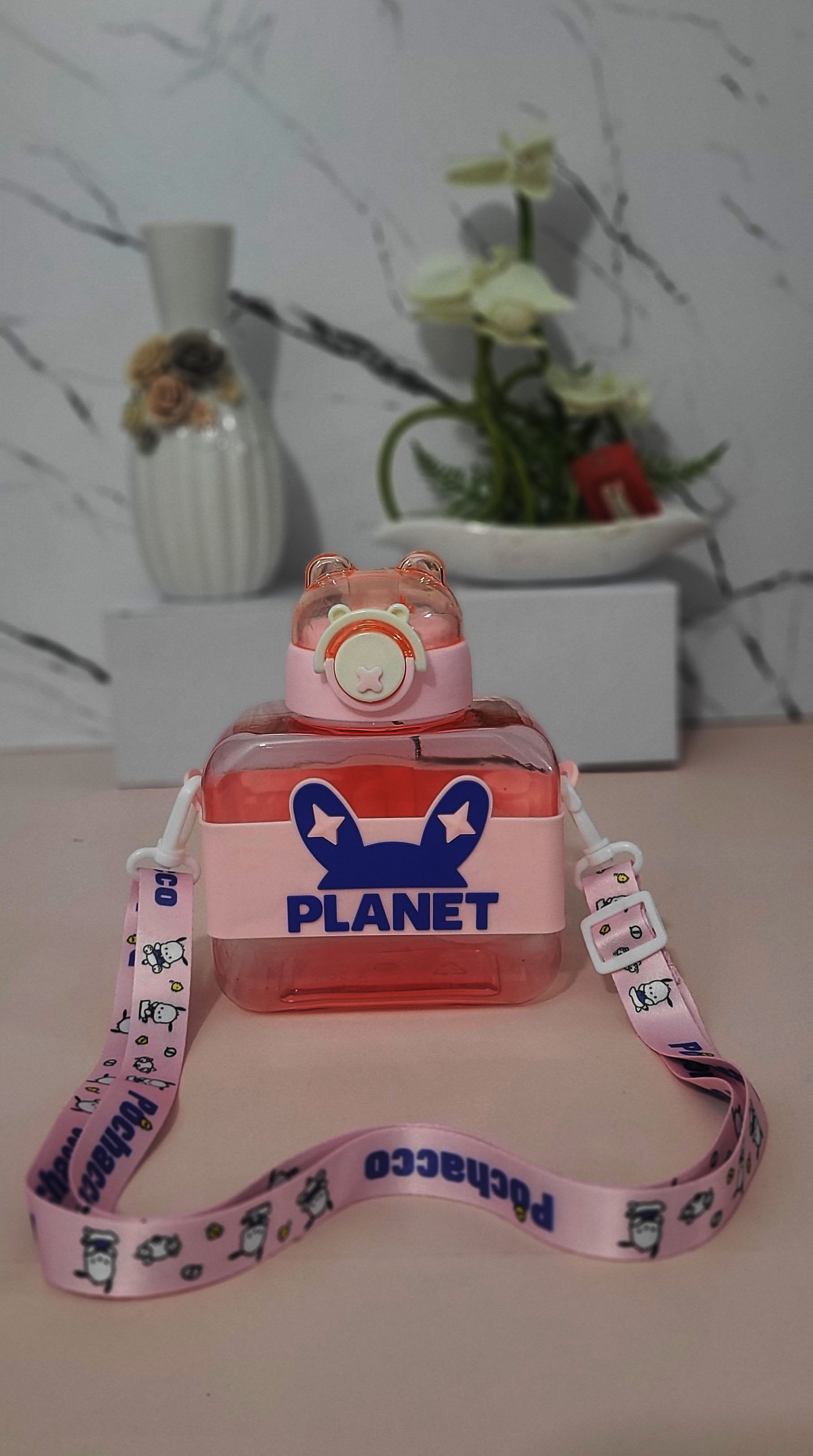 بطری آب مربع PLANET با بند شخصیت کارتونی (خرگوش فضایی سانیو)