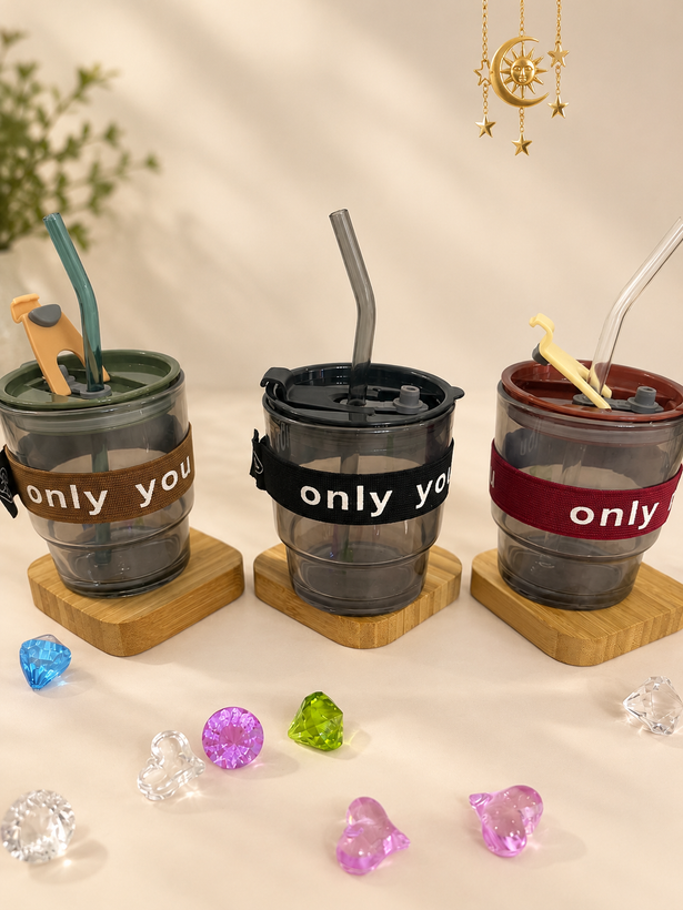 لیوان نیدار دودی مدل Only You با بند پارچهای و درب رنگی